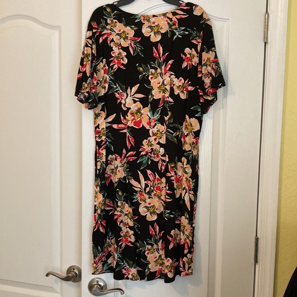 Roxy Black Floral Dress - Picture 5 of 7
